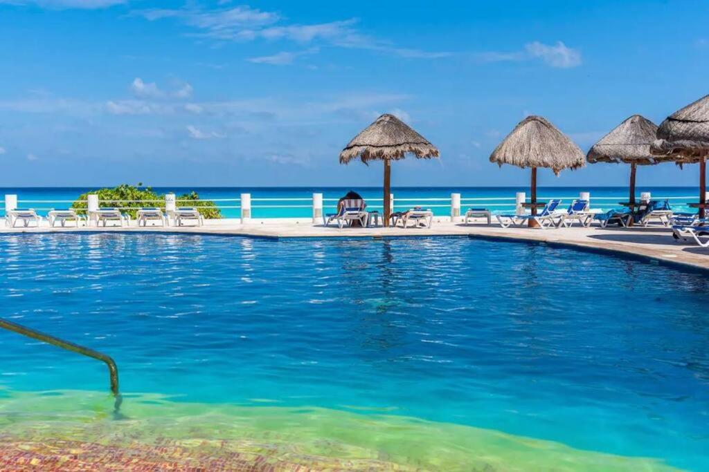 Villas Marlin By Andiani Travel Канкун Екстериор снимка