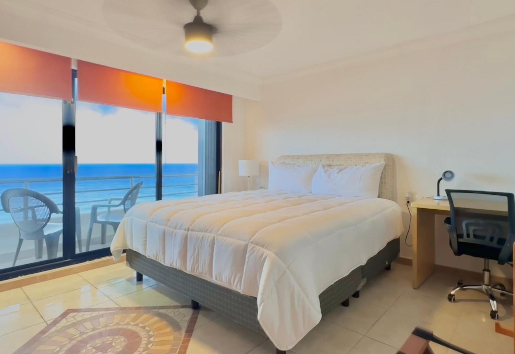 Villas Marlin By Andiani Travel Канкун Екстериор снимка